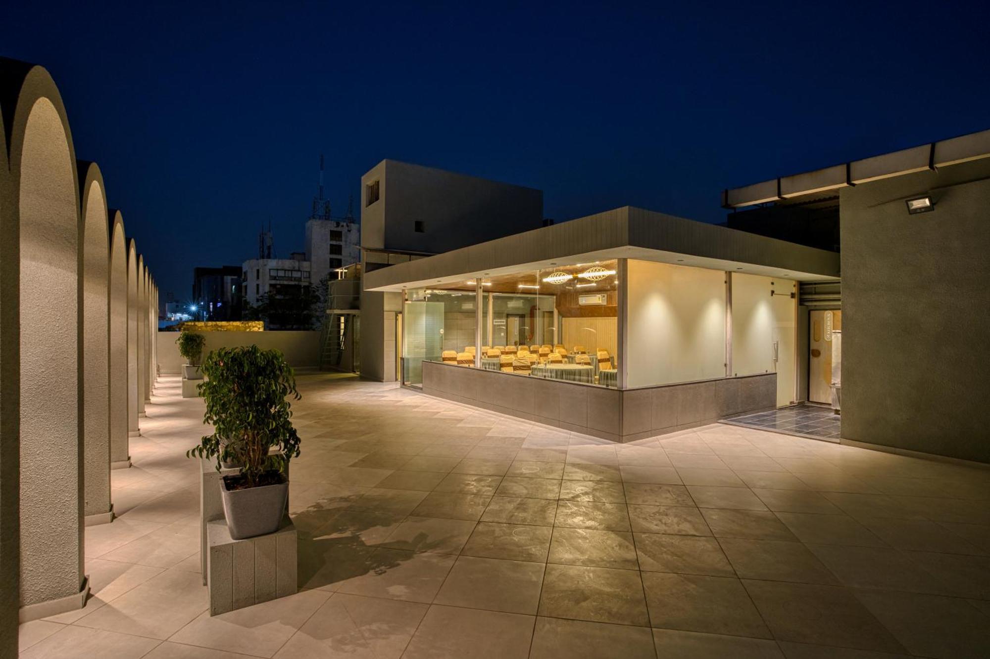 Exora Inn Ahmedabad Exterior photo