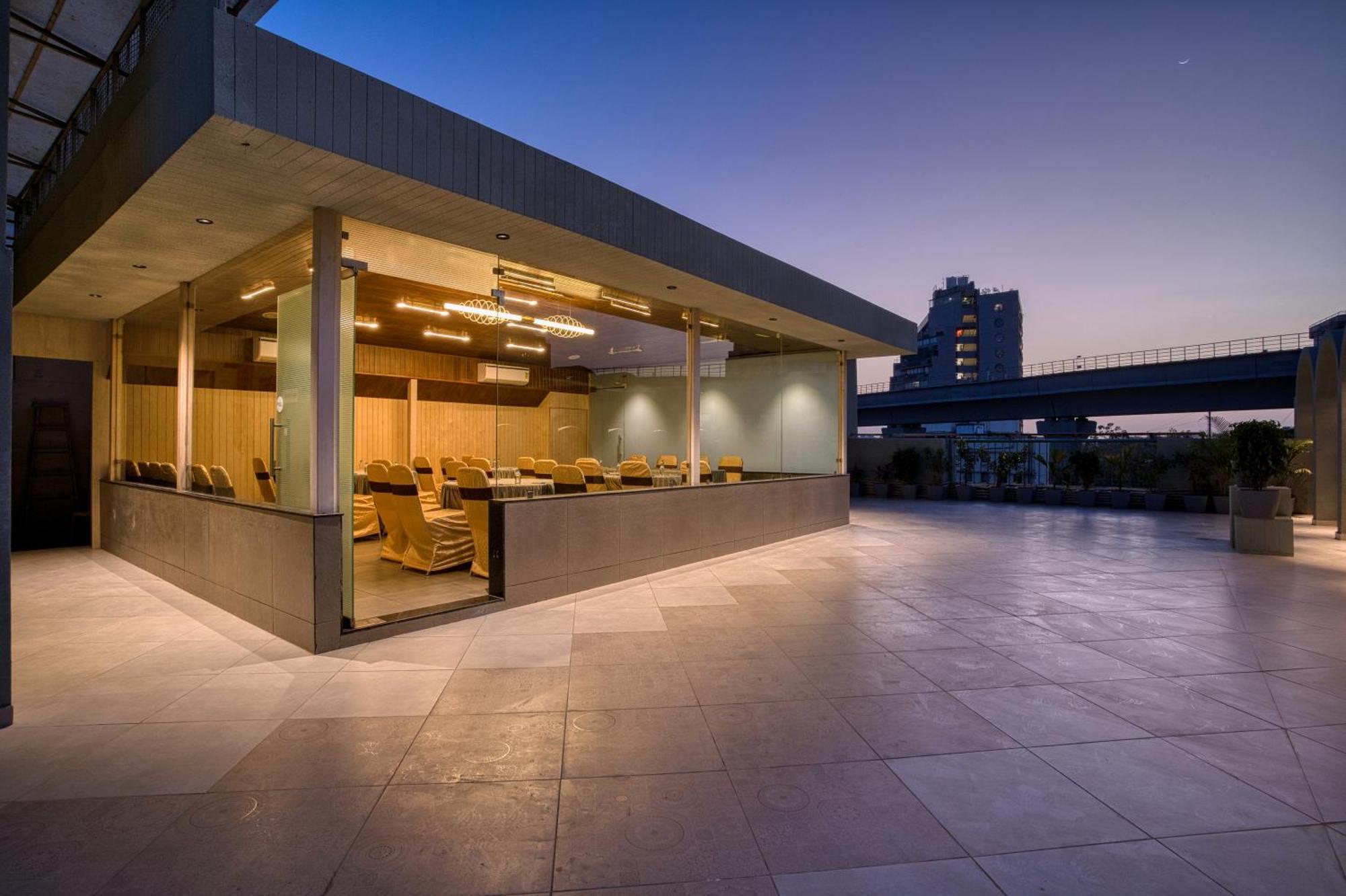 Exora Inn Ahmedabad Exterior photo