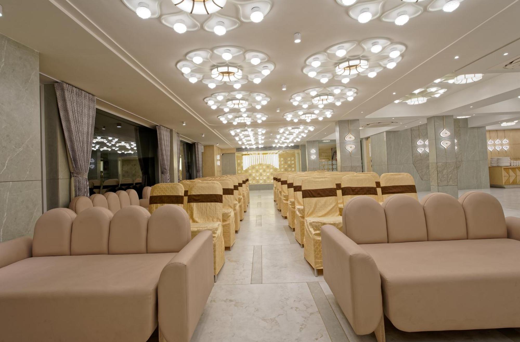 Exora Inn Ahmedabad Exterior photo