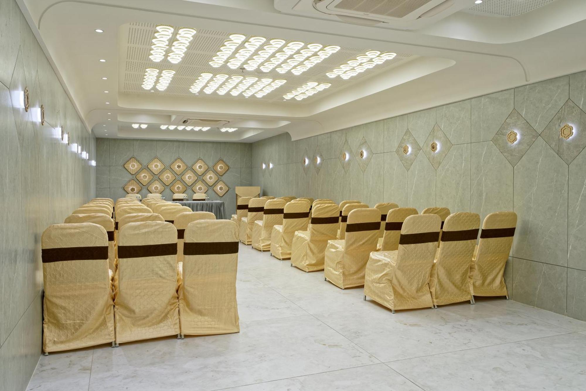 Exora Inn Ahmedabad Exterior photo