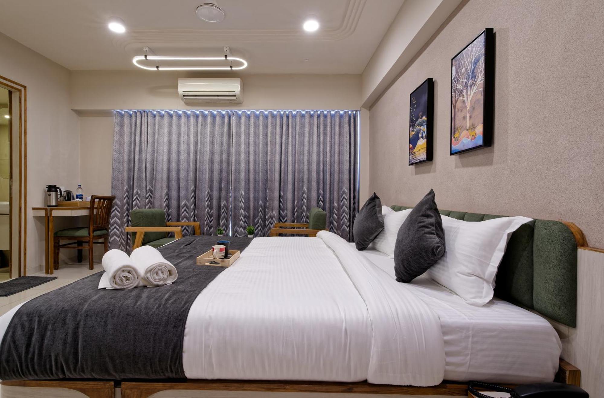 Exora Inn Ahmedabad Exterior photo